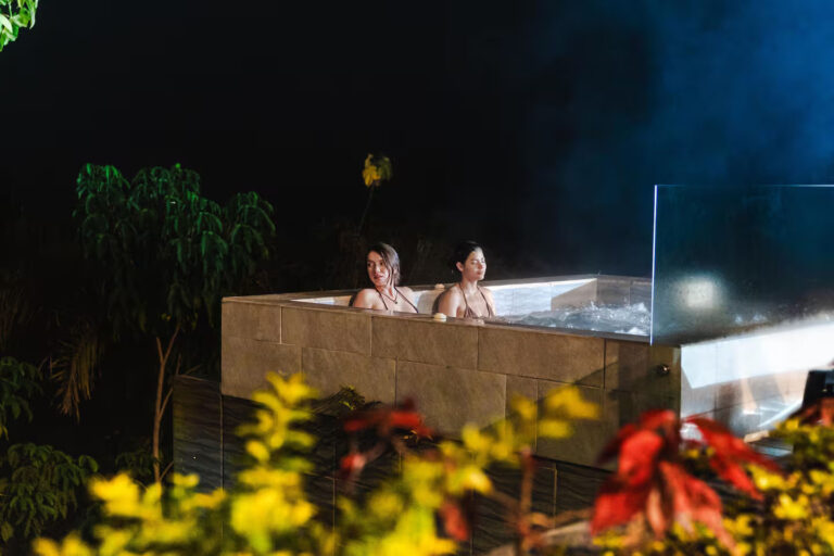 Taytacha_Jacuzzi