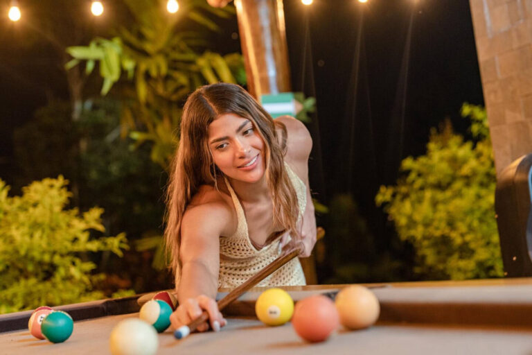 Taytacha_Pool Table