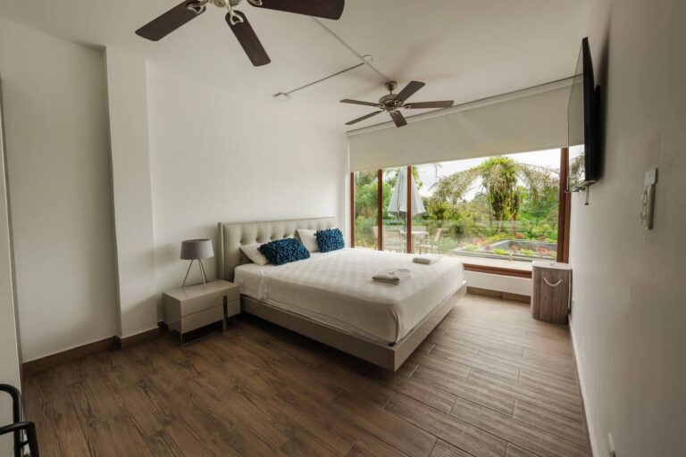 Taytacha_Room 2