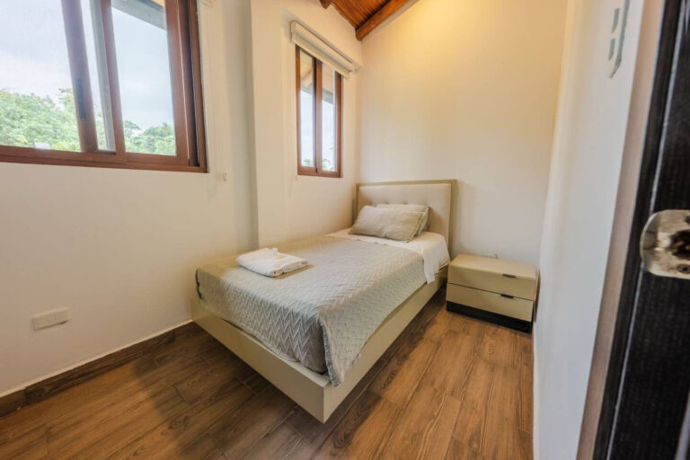 Taytacha_Room 5